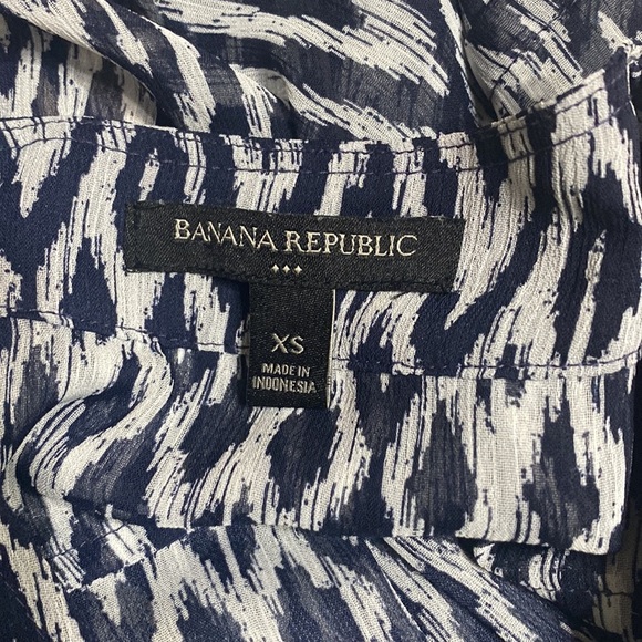 Banana republic navy and white short sleeve v neck lace up sheer top size XS - Picture 7 of 8